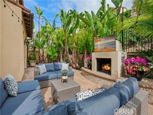 114  Treehouse  , Irvine, CA