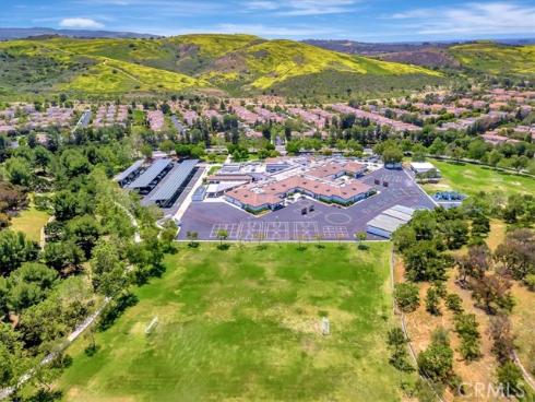 114  Treehouse  , Irvine, CA