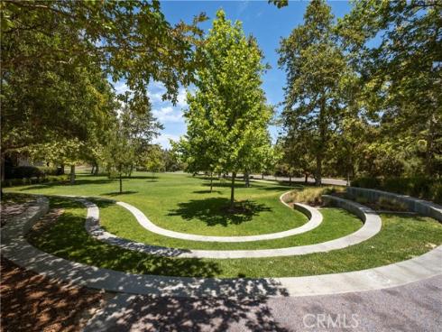 114  Treehouse  , Irvine, CA