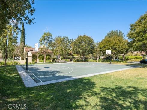 114  Treehouse  , Irvine, CA