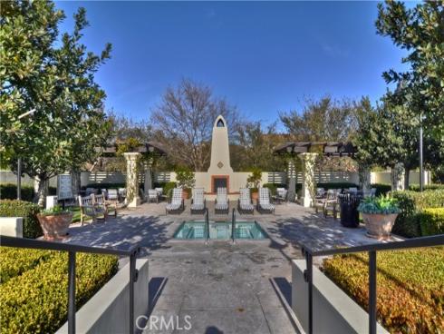 114  Treehouse  , Irvine, CA