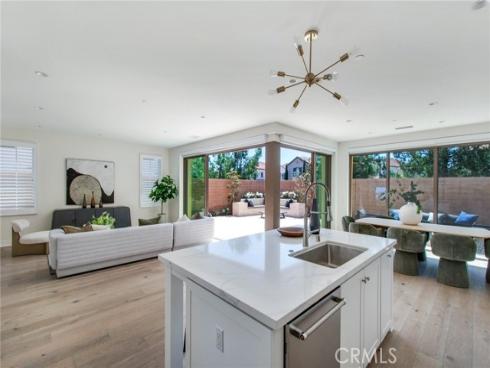 118 Tritone , Irvine, CA