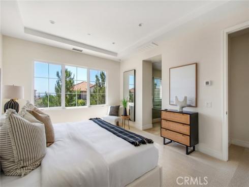 118 Tritone , Irvine, CA