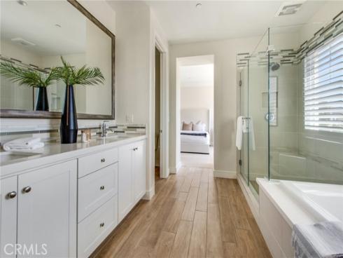 118 Tritone , Irvine, CA