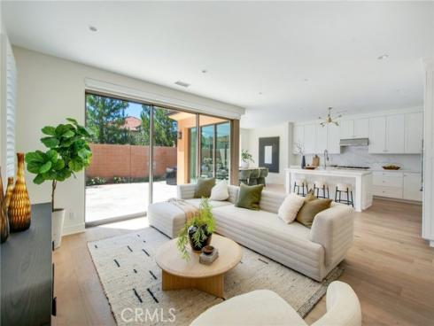 118 Tritone , Irvine, CA