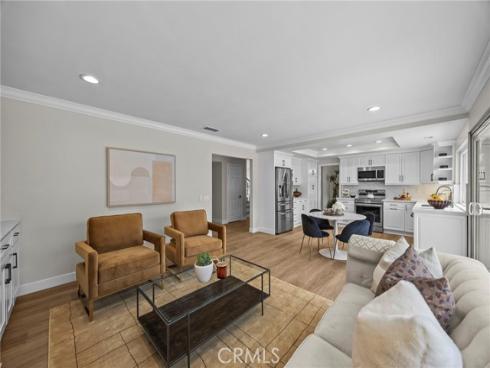 8 Saratoga , Irvine, CA