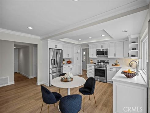 8 Saratoga , Irvine, CA