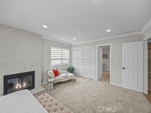 8 Saratoga , Irvine, CA