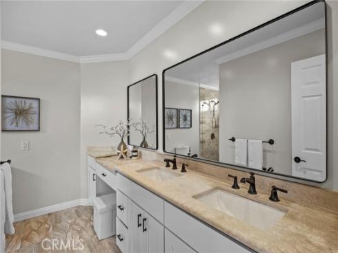 8 Saratoga , Irvine, CA