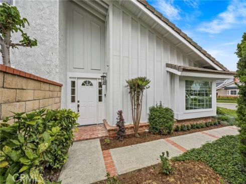 8 Saratoga , Irvine, CA