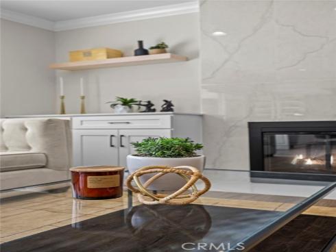 8 Saratoga , Irvine, CA