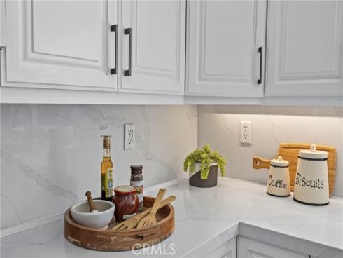 8 Saratoga , Irvine, CA