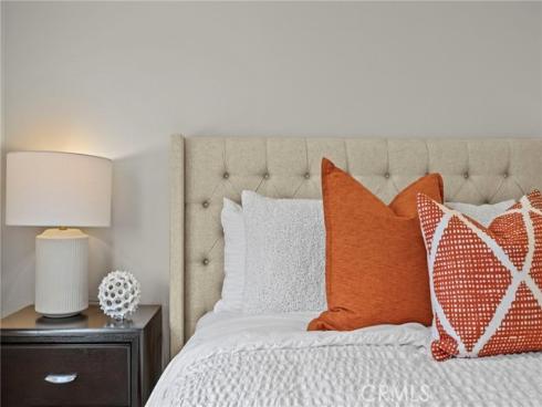 8 Saratoga , Irvine, CA