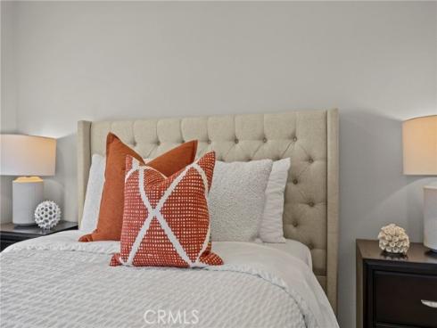 8 Saratoga , Irvine, CA