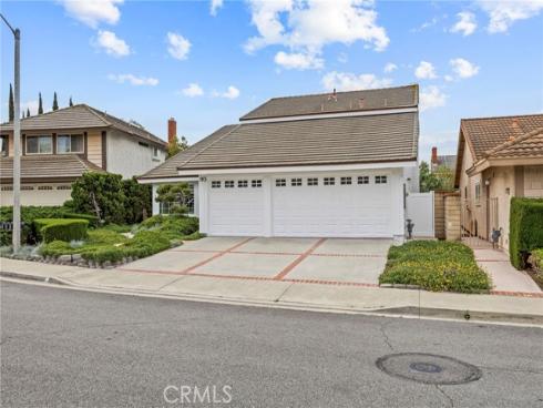 8 Saratoga , Irvine, CA