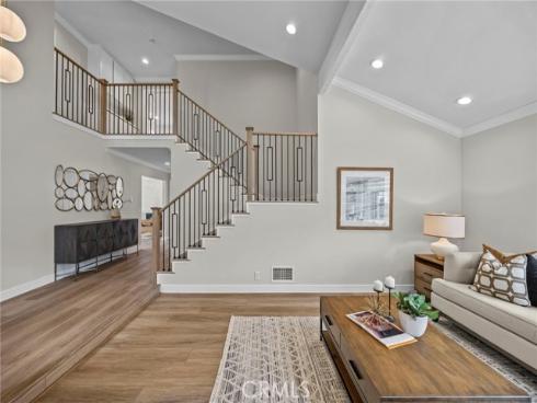 8 Saratoga , Irvine, CA