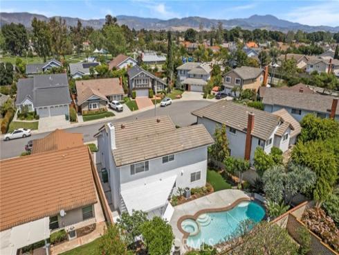 8 Saratoga , Irvine, CA