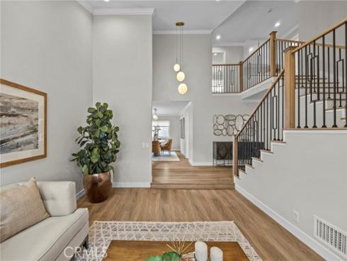 8 Saratoga , Irvine, CA