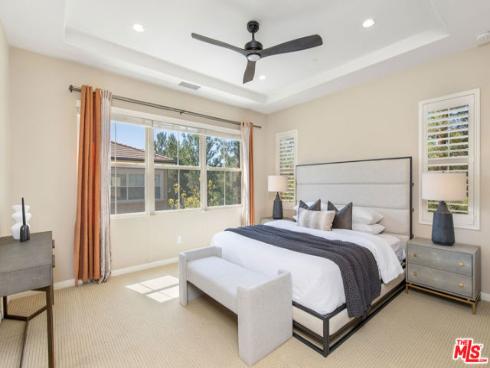 66 Rembrandt , Irvine, CA