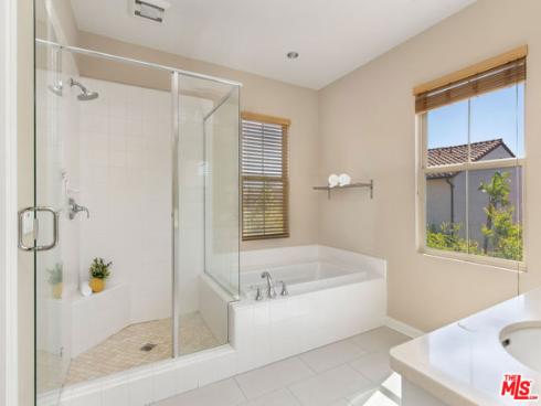 66 Rembrandt , Irvine, CA