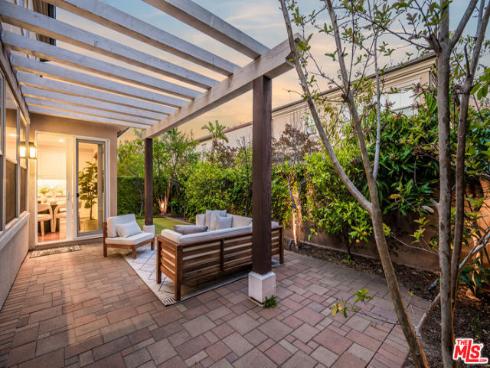 66 Rembrandt , Irvine, CA