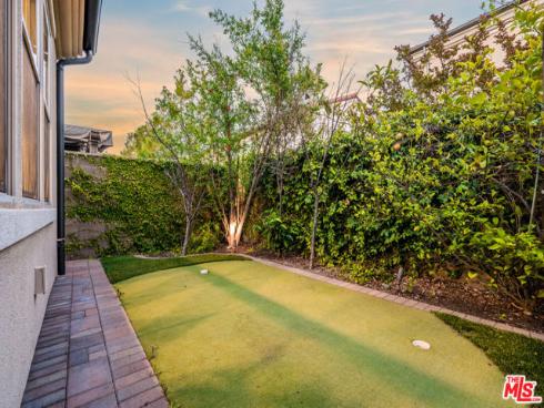 66 Rembrandt , Irvine, CA