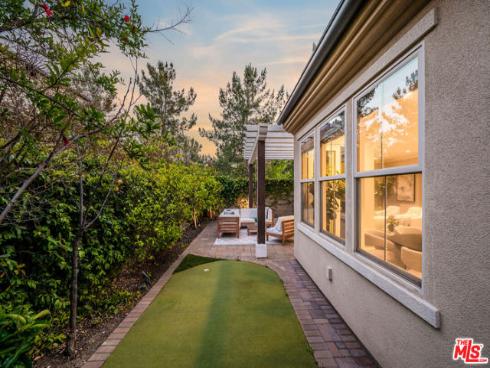 66 Rembrandt , Irvine, CA