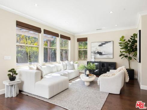 66 Rembrandt , Irvine, CA