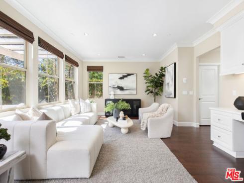 66 Rembrandt , Irvine, CA