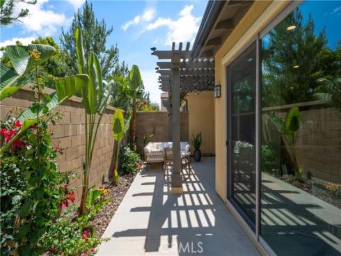 125 Annuals , Irvine, CA