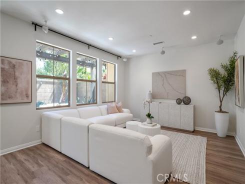 125 Annuals , Irvine, CA