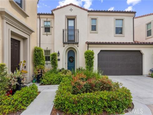 134 Halo , Irvine, CA