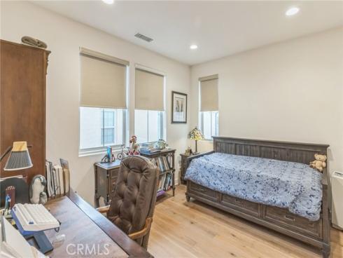 134 Halo , Irvine, CA