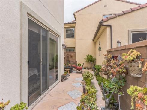 134  Halo  , Irvine, CA