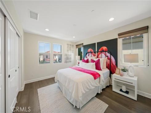 49 Clocktower , Irvine, CA