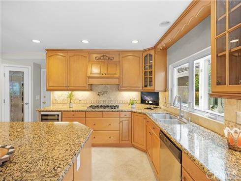 19 Christamon , Irvine, CA