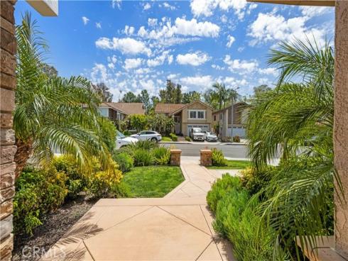 19 Christamon , Irvine, CA