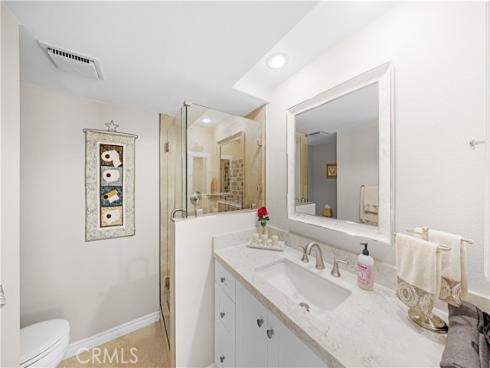 19 Christamon , Irvine, CA