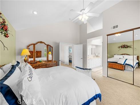 19 Christamon , Irvine, CA