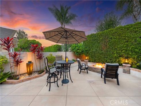 19 Christamon , Irvine, CA