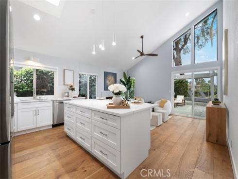 8 Recodo , Irvine, CA