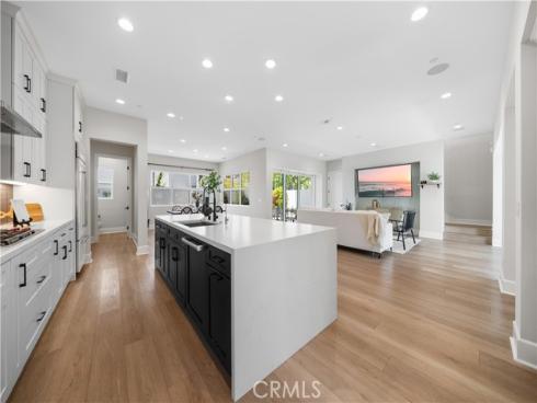 271 Merit , Irvine, CA