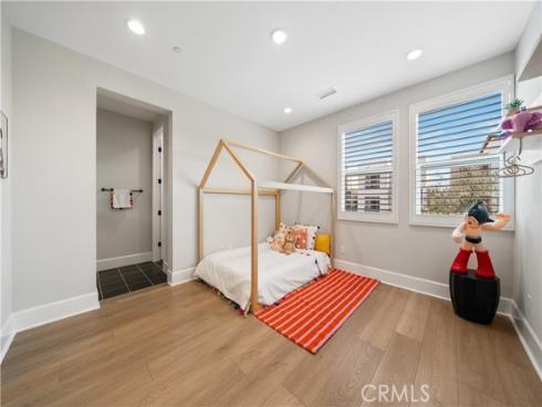 271 Merit , Irvine, CA