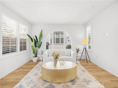 65 Tallowood , Irvine, CA