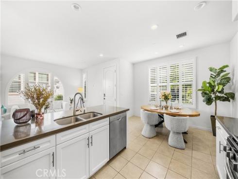 65 Tallowood , Irvine, CA