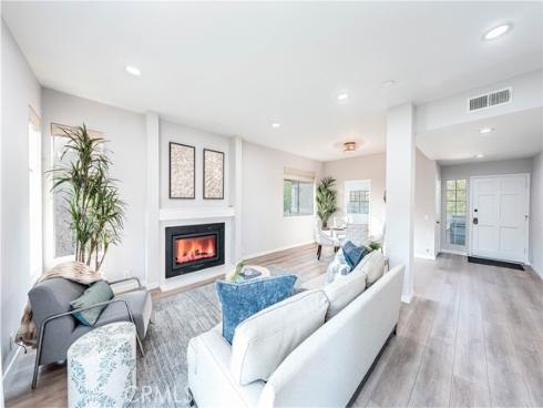 6 Highland 4 , Irvine, CA