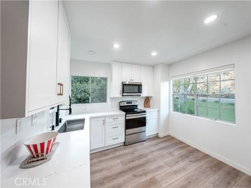 6 Highland 4 , Irvine, CA