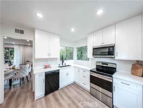 6 Highland 4 , Irvine, CA