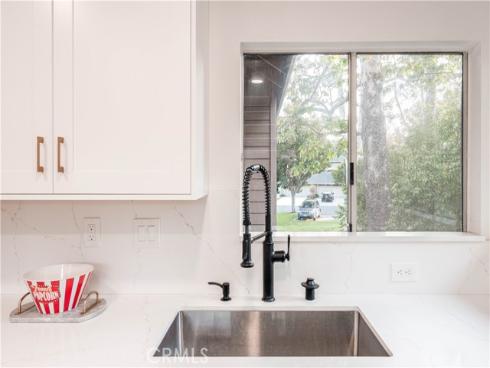 6 Highland 4 , Irvine, CA