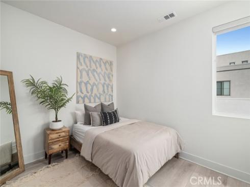 145 Novel , Irvine, CA